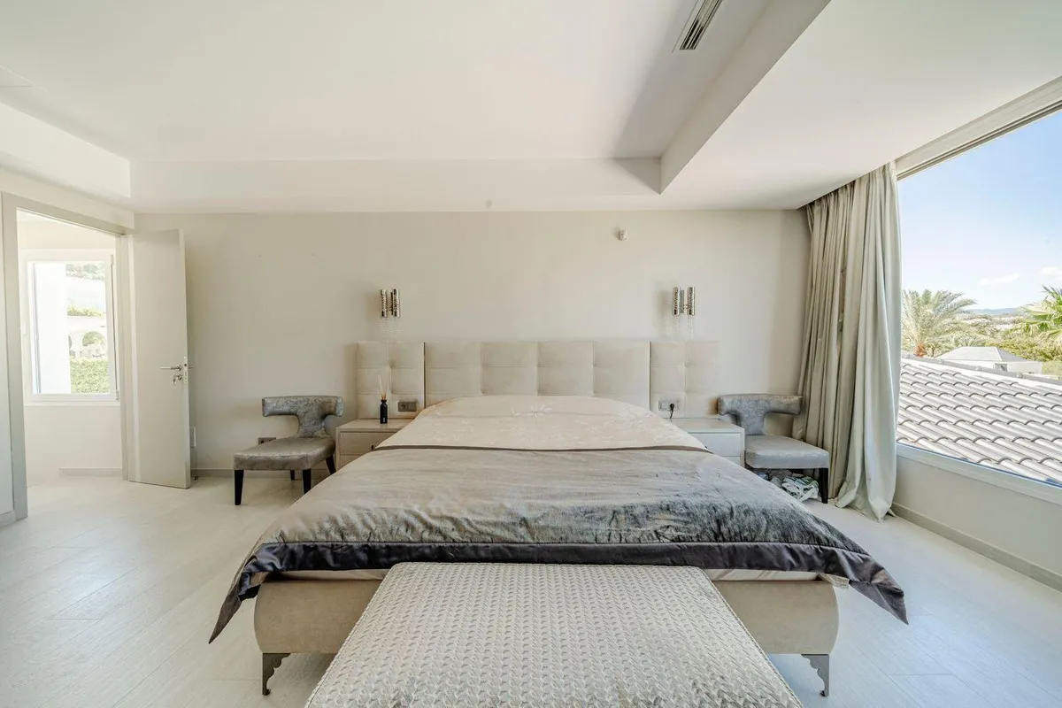 5563ce93-e7ea-45b4-8c97-7b2246da3e03