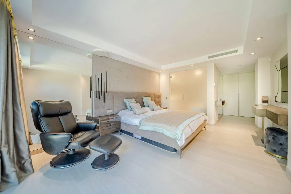 ac6af90b-37bf-469b-876c-16a4cc50f6ad