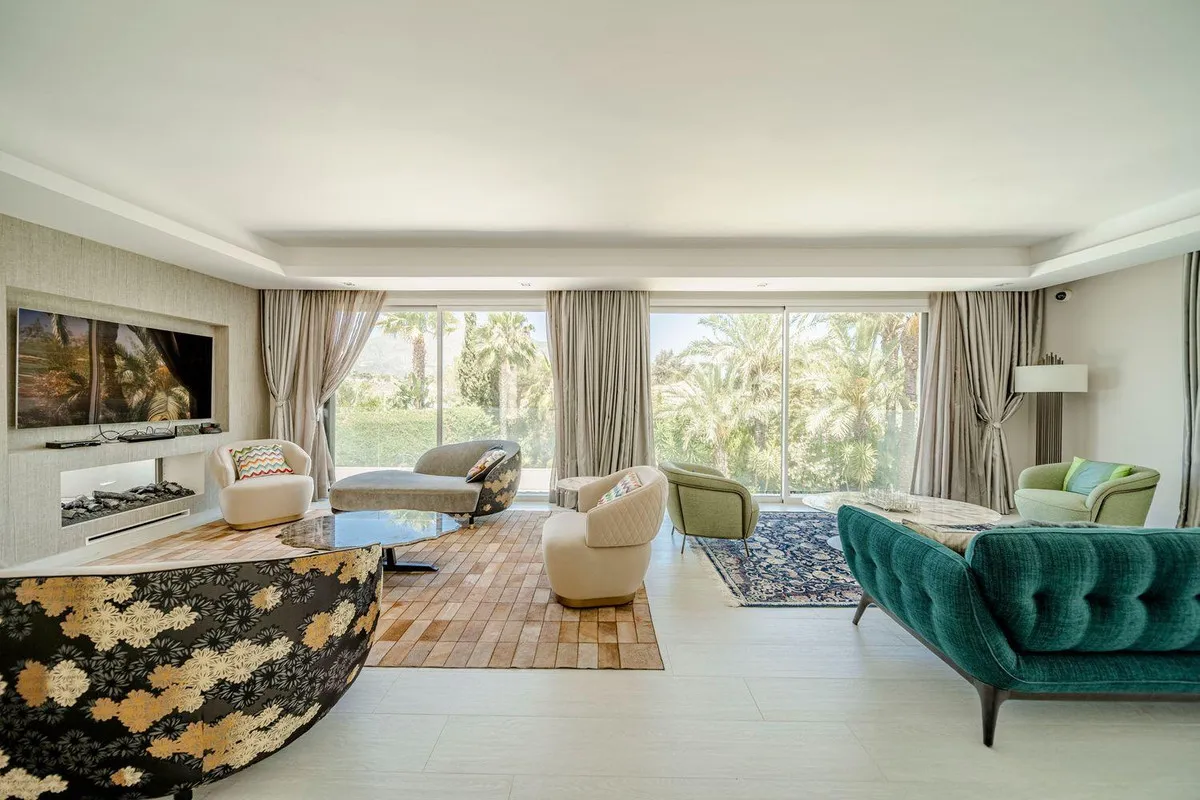 b0b6e0a6-4aad-4099-8b89-17d2a3c47430