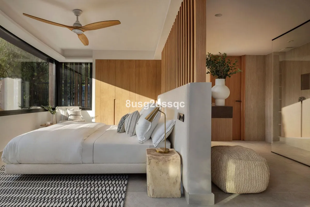 bcb8cd30-3462-4d54-8585-cd680bca68ae