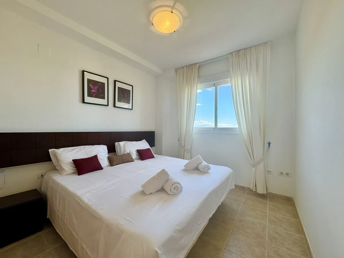 8795e280-6381-4b2d-b9c4-3215615bfaf8