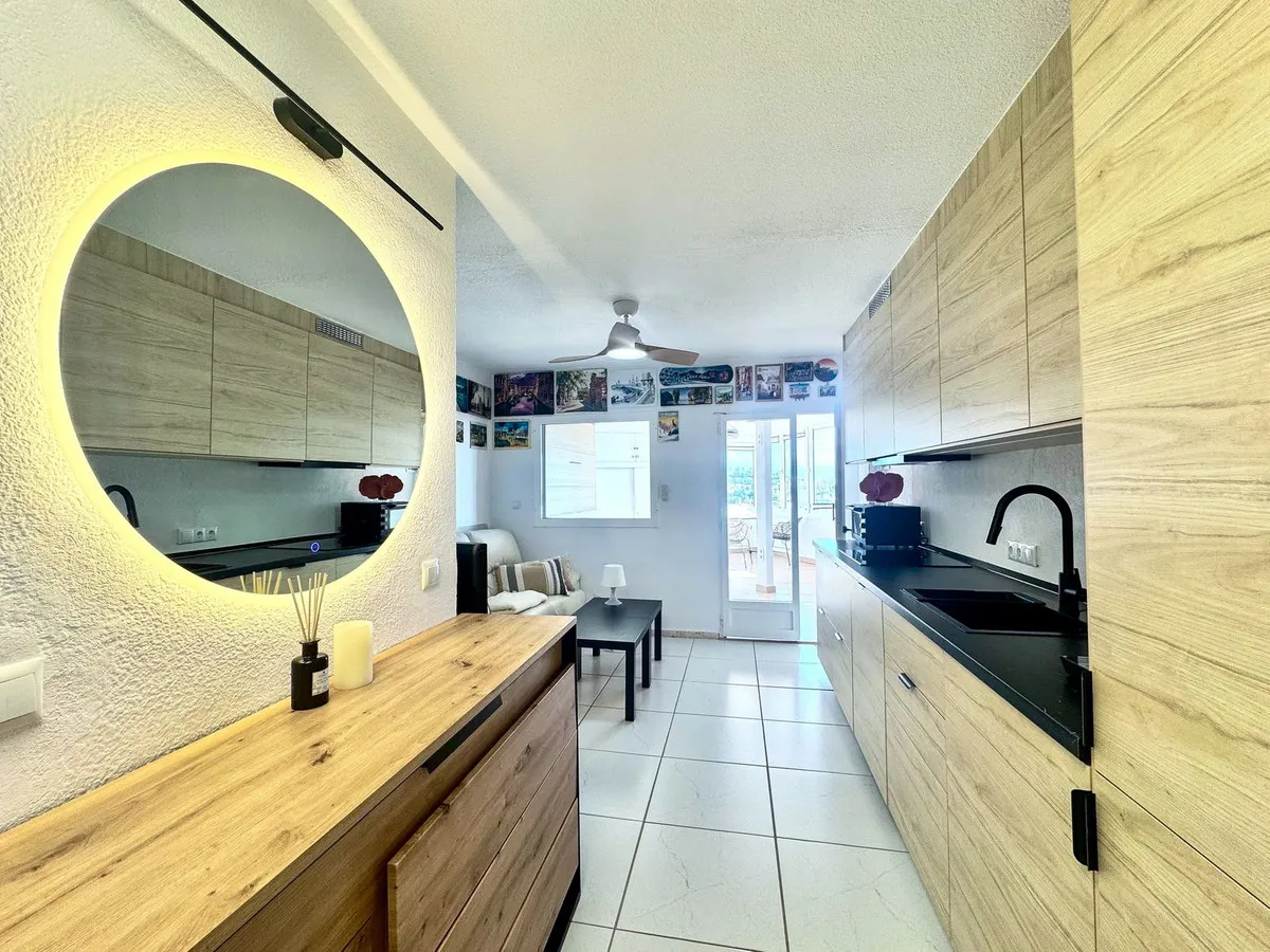 099a7161-5ebf-43be-abbb-47d7c1f211fe