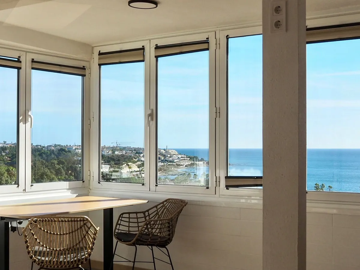 6ce4047d-fdb4-4ef0-8a2d-0348f10a6539