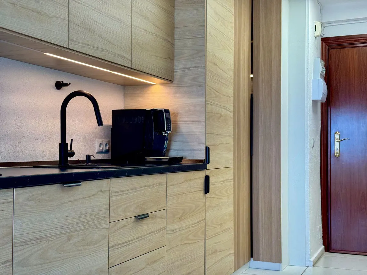 a72deb43-ff8b-4984-8043-c175cf4c8cc8