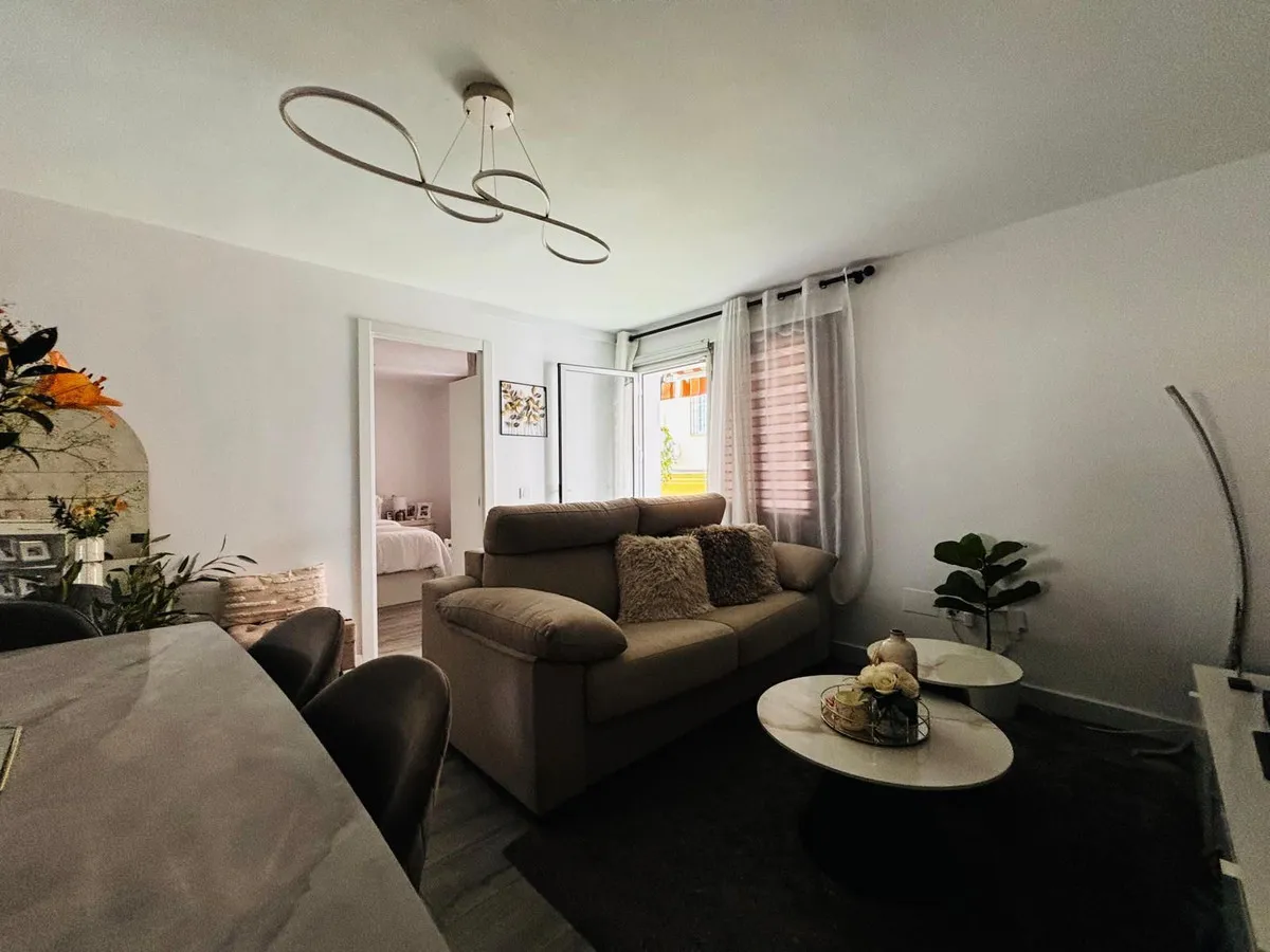 4f0bf6b1-730f-4880-aa5b-d8643ba410e1