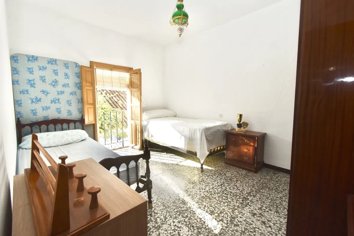 52d9bf69-6943-42c9-b6f2-6b5797d24e99