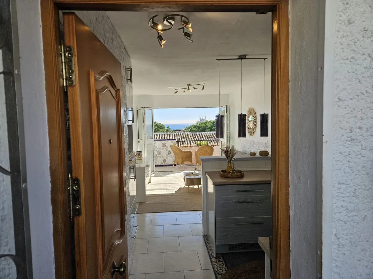 c0da914a-b5a4-4dea-b0da-6e2ba7471a33