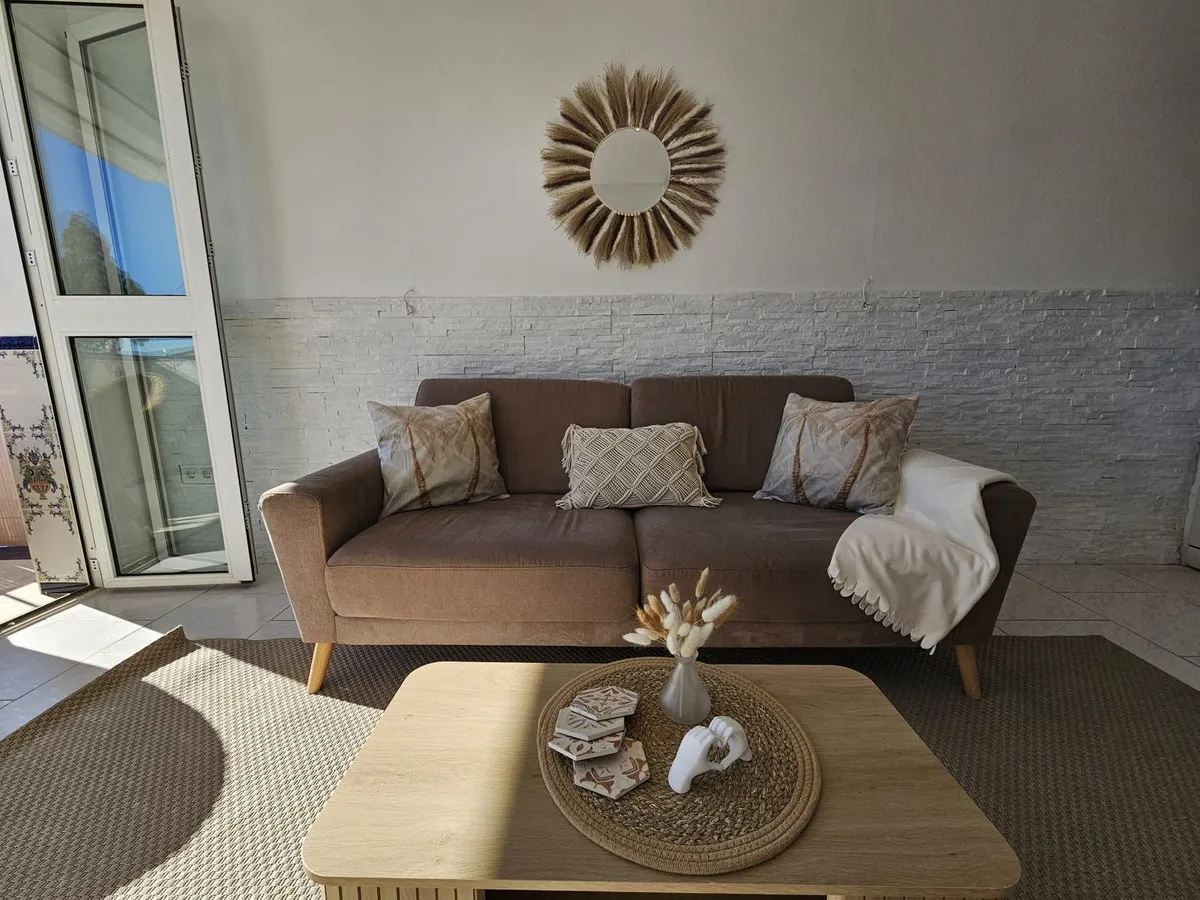 fb1ec739-b993-4b0e-8d87-eb6e1c721d72