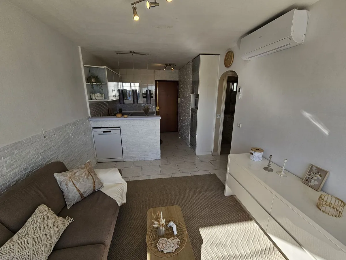 fea182c6-65ca-4e3f-9dd6-b28d14cce6eb