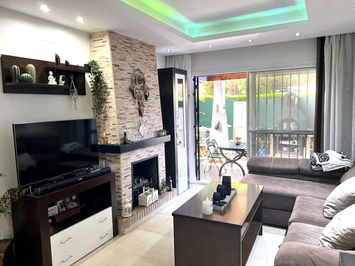 02c05300-3018-4f66-9d33-dc89d78e0070