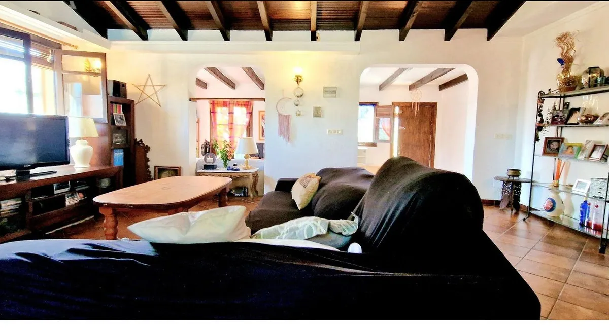 660fbc4b-2d5c-45b8-8ada-a97230c3d1a5