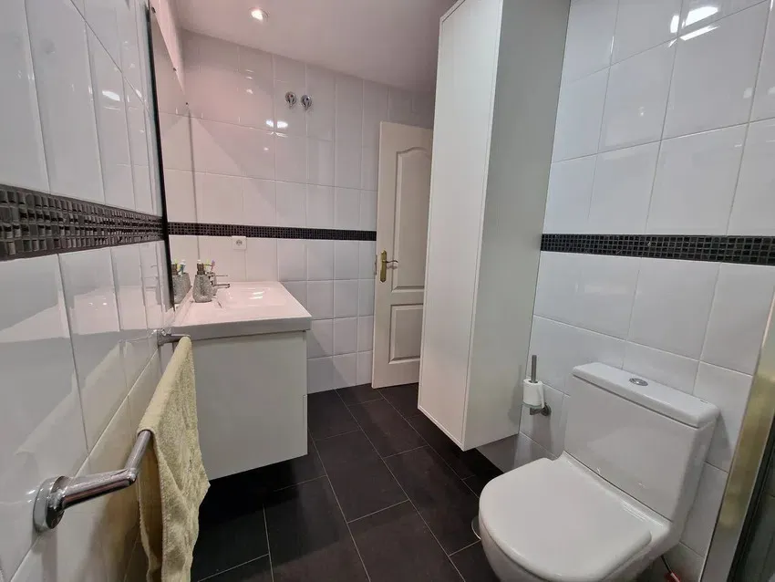 1b4f838c-d680-492a-a63b-db68e8cde22b