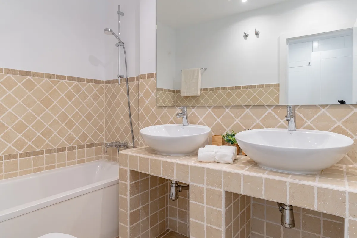 a5534908-440c-445c-b858-a8400276a22e