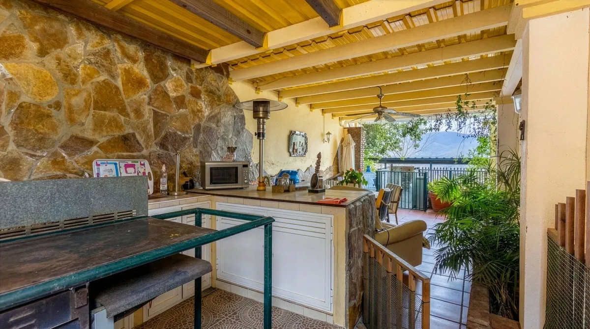 4aec36dc-3433-4cd3-a983-0a65698b3ca5