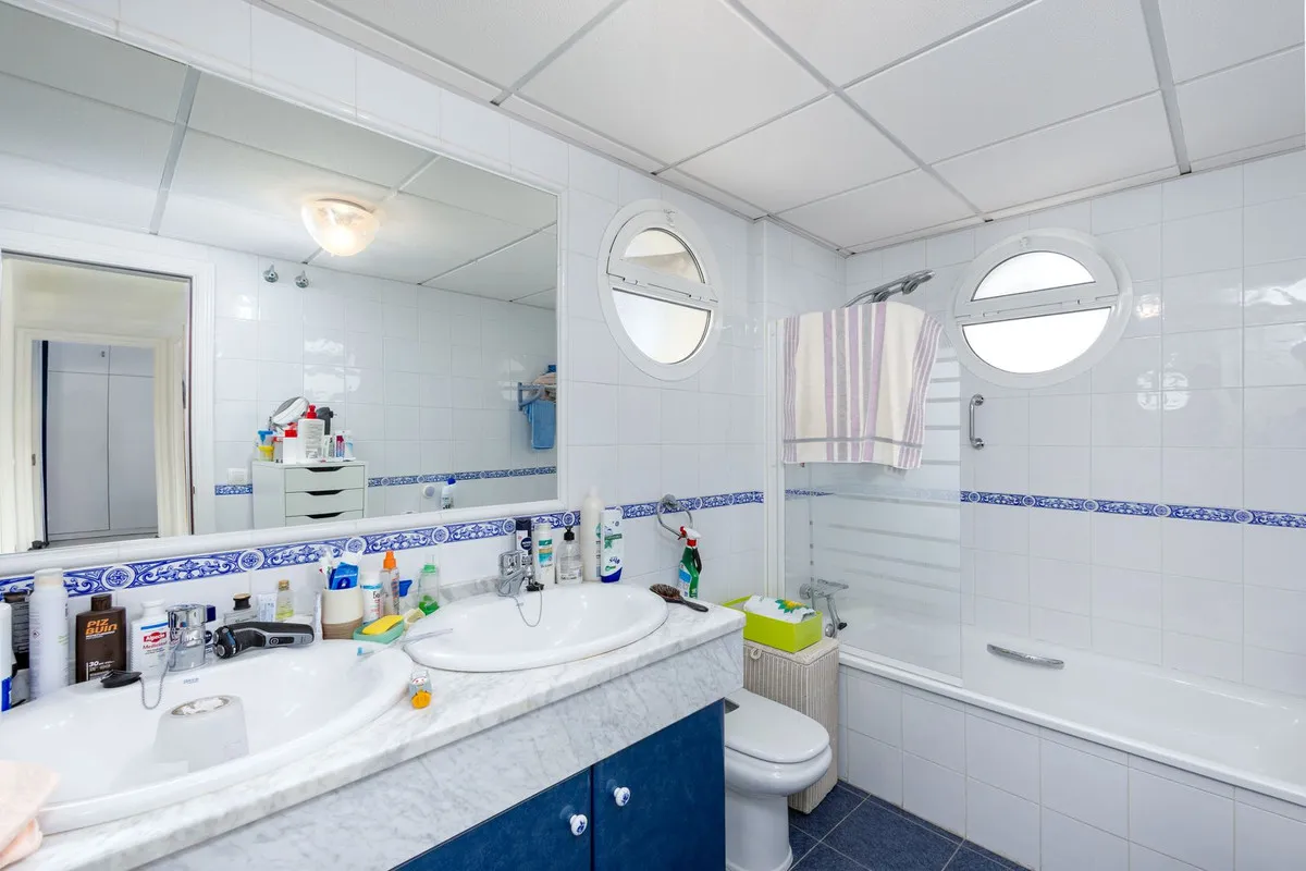 4d517236-5d92-4955-a646-168467034dfc