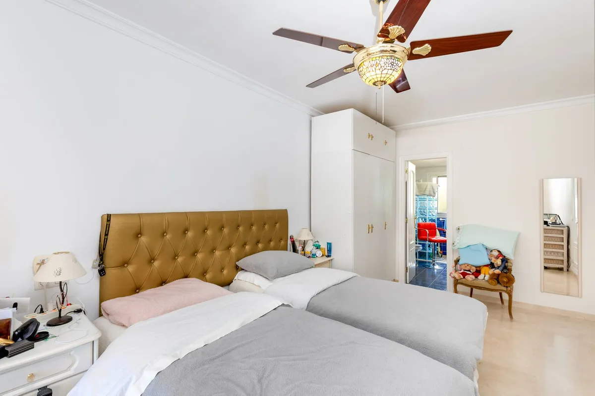 70580ab1-0768-4a6d-826b-a2e4e826f210