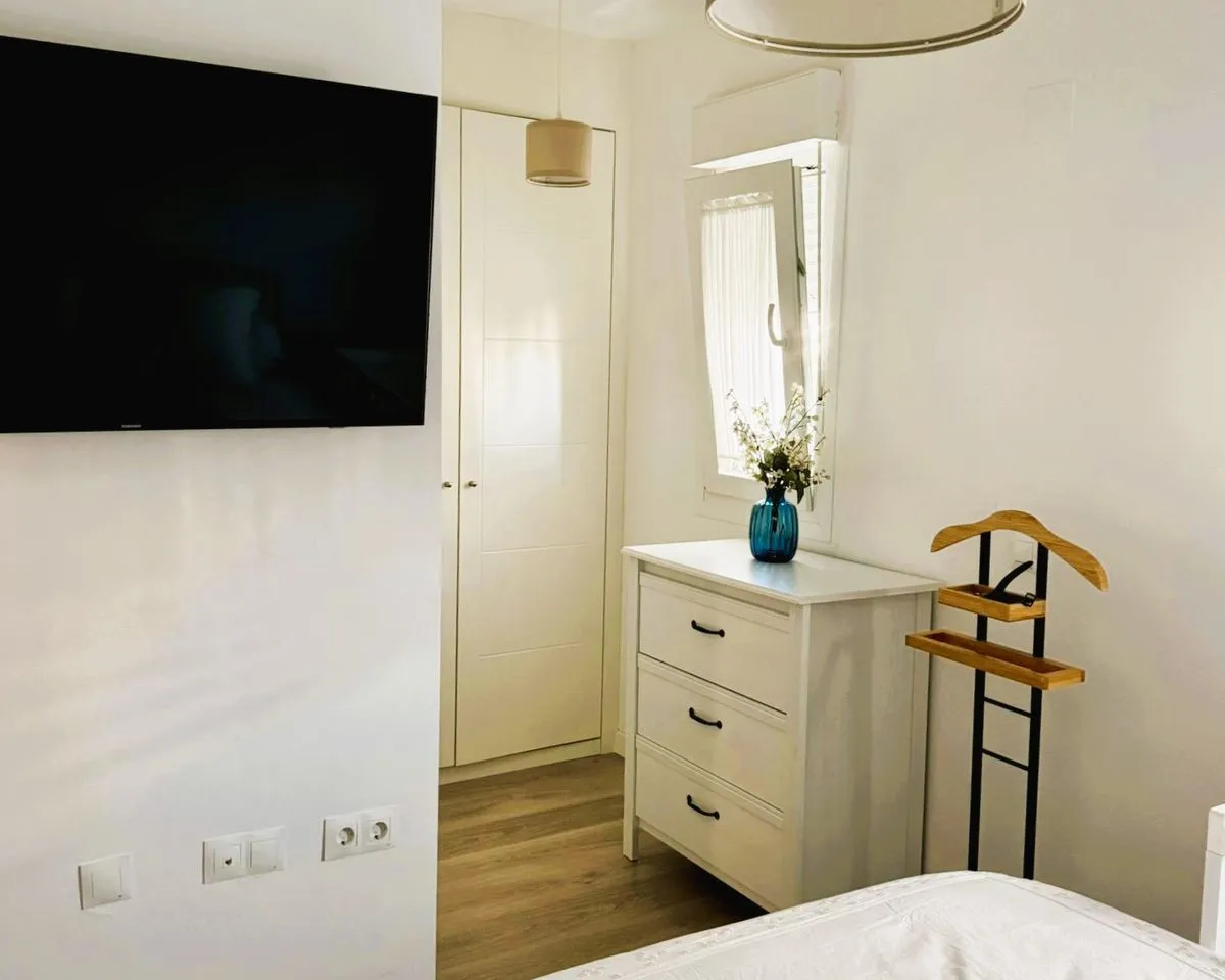 6b04f659-e6a4-49e5-9134-ba883d97a839