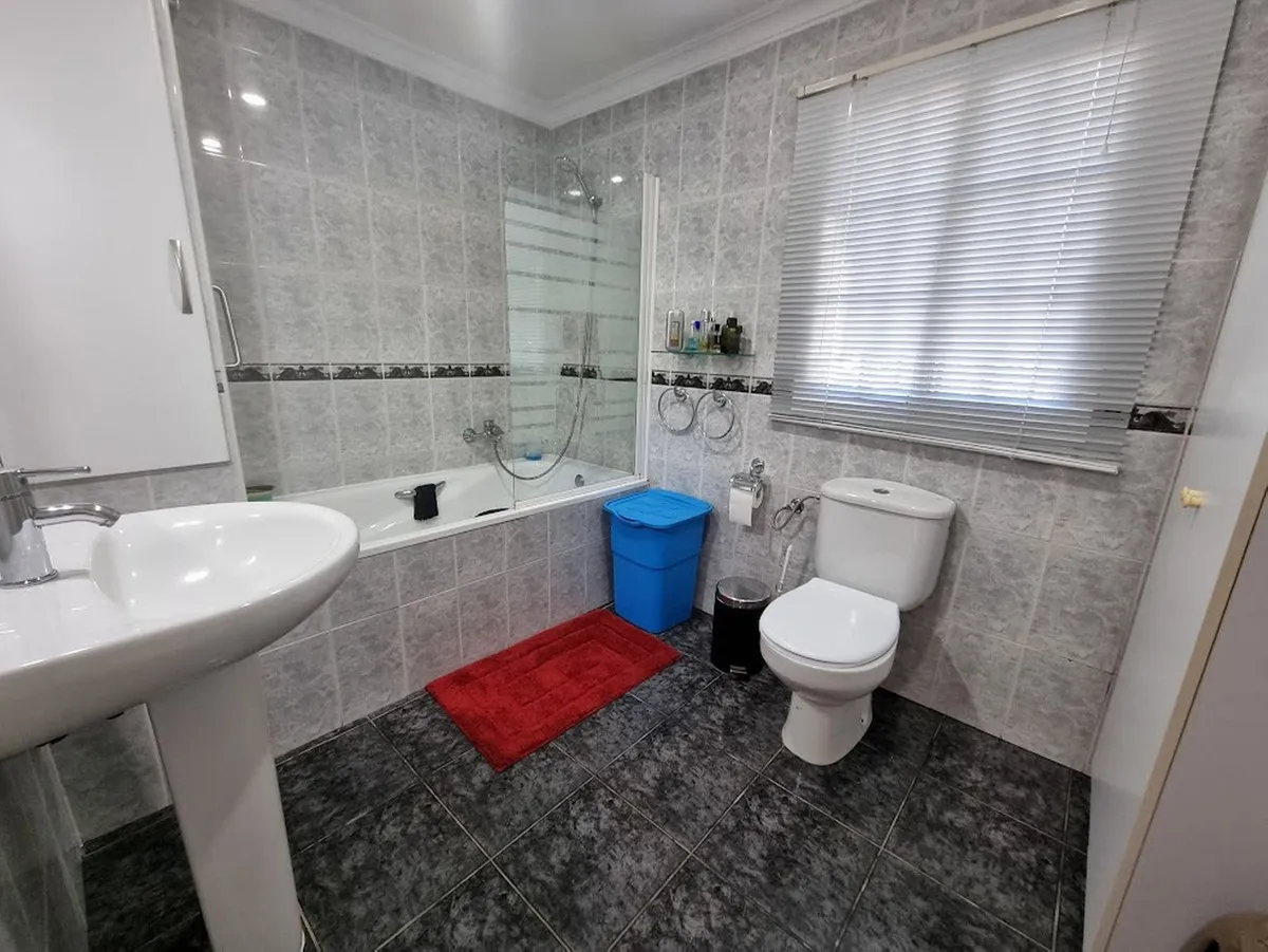 22bfa573-1f56-4ac8-891d-c5dd94d4b926