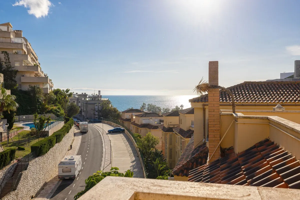 000f899f-a729-42b9-89e1-b7542550dd4e