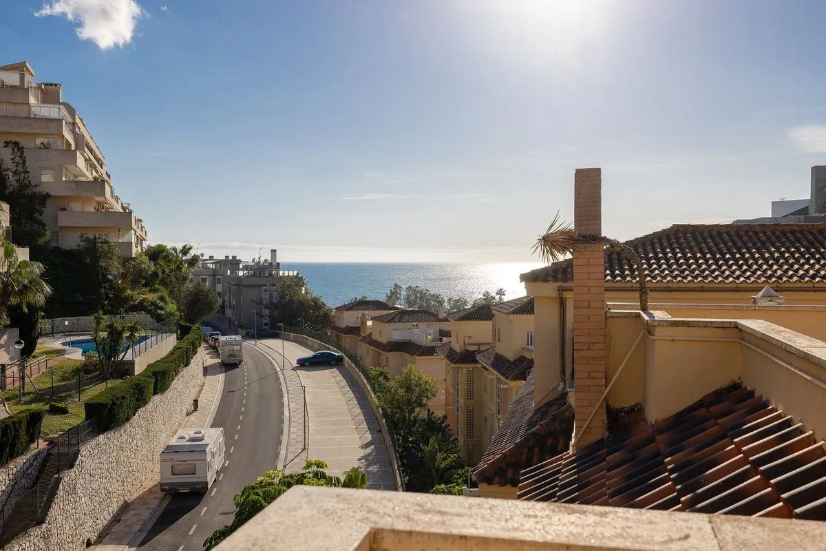 19dc9902-c60f-4fca-a2ed-d3f599670c8b