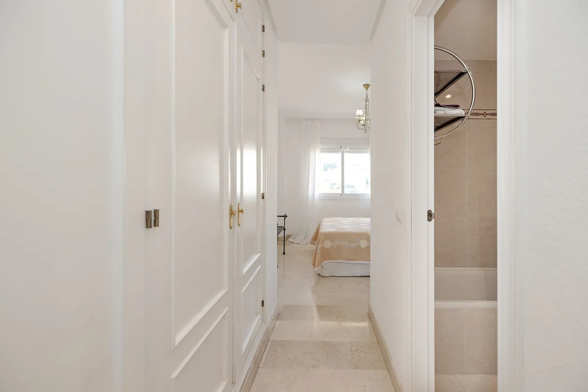 214ae574-14c6-4f93-b463-73fcc12c60ce