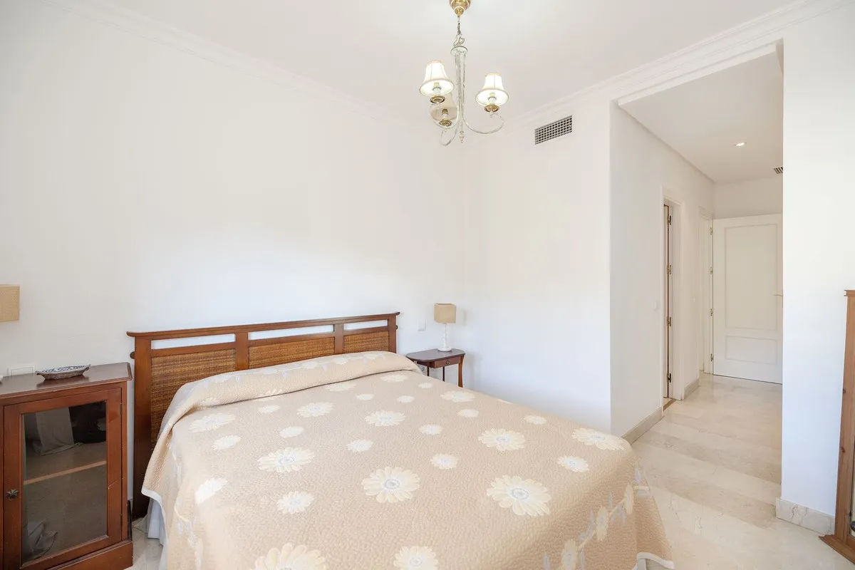 33590ebb-d464-4846-80eb-3918d13cbe00