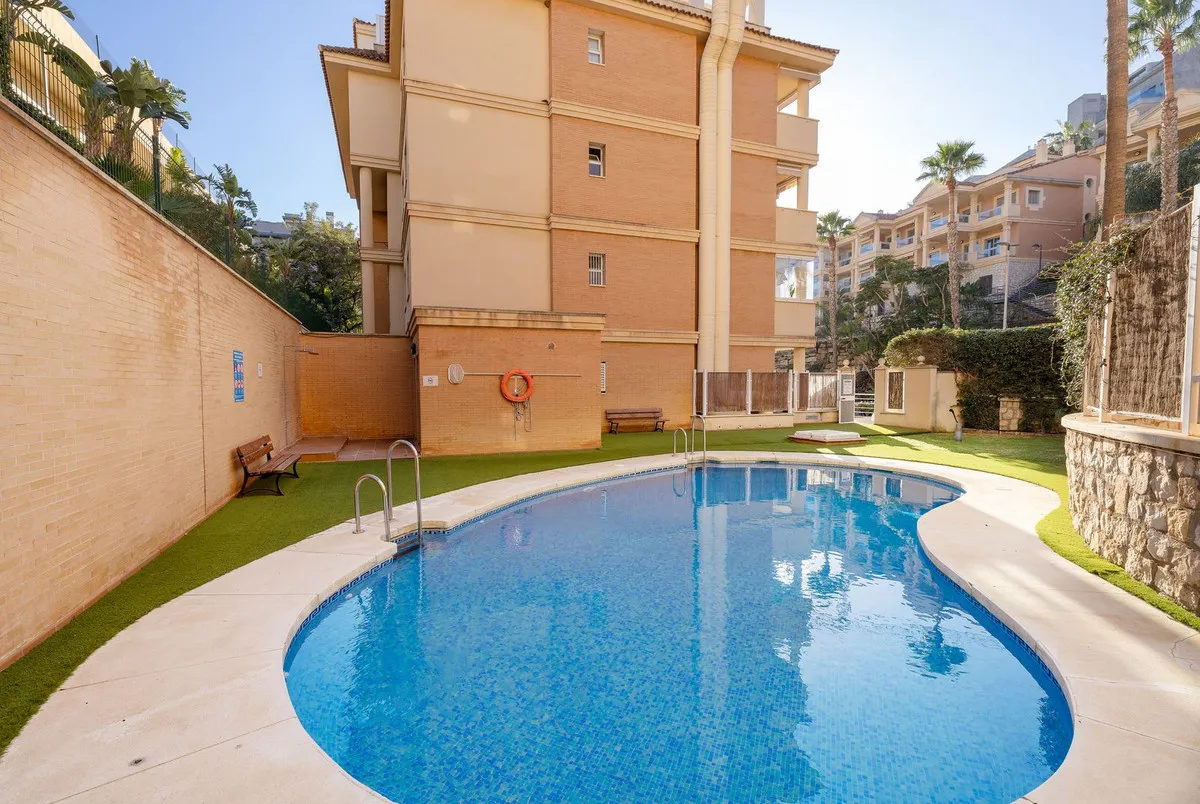 72cda0d9-f32d-4a7f-b667-20fd6a0dfa1e