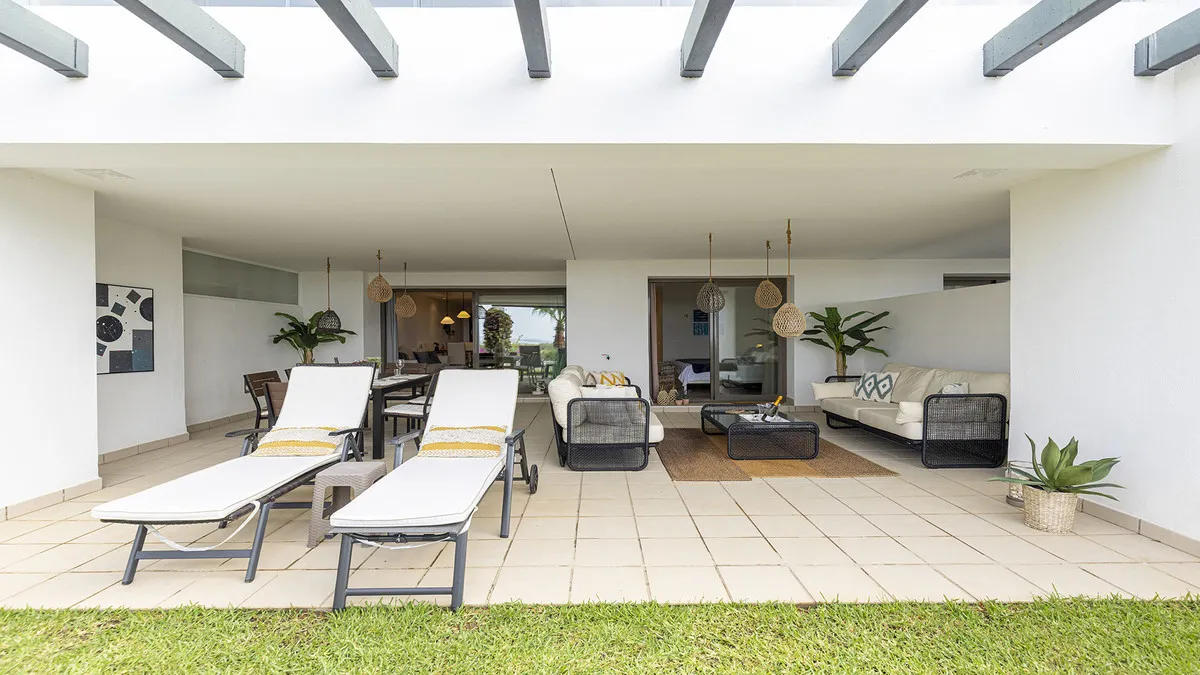 366f9ea0-8b78-40f8-8807-2816ea00b000