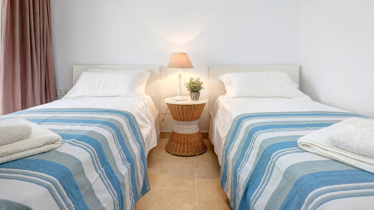 635bfa39-5c2f-4825-979c-5beb5756a077