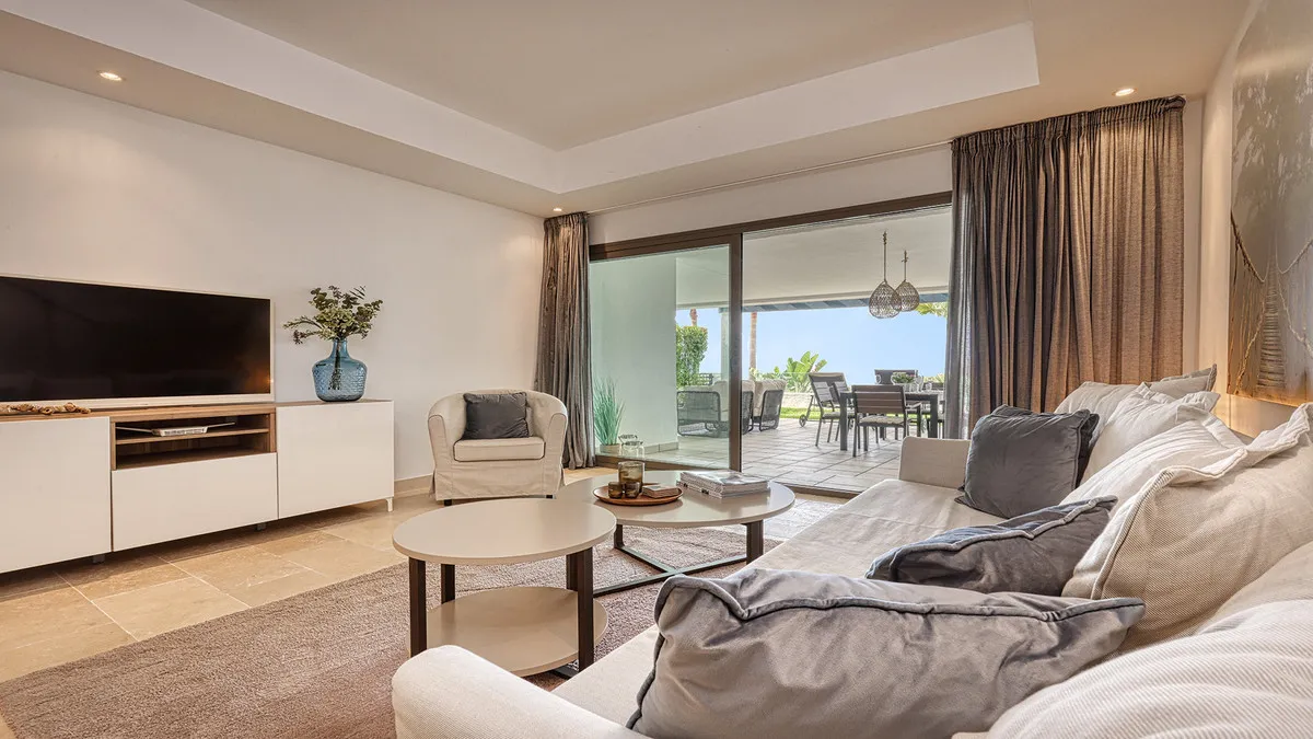 c74a74ed-9c37-4129-bec4-77ba17c131fa