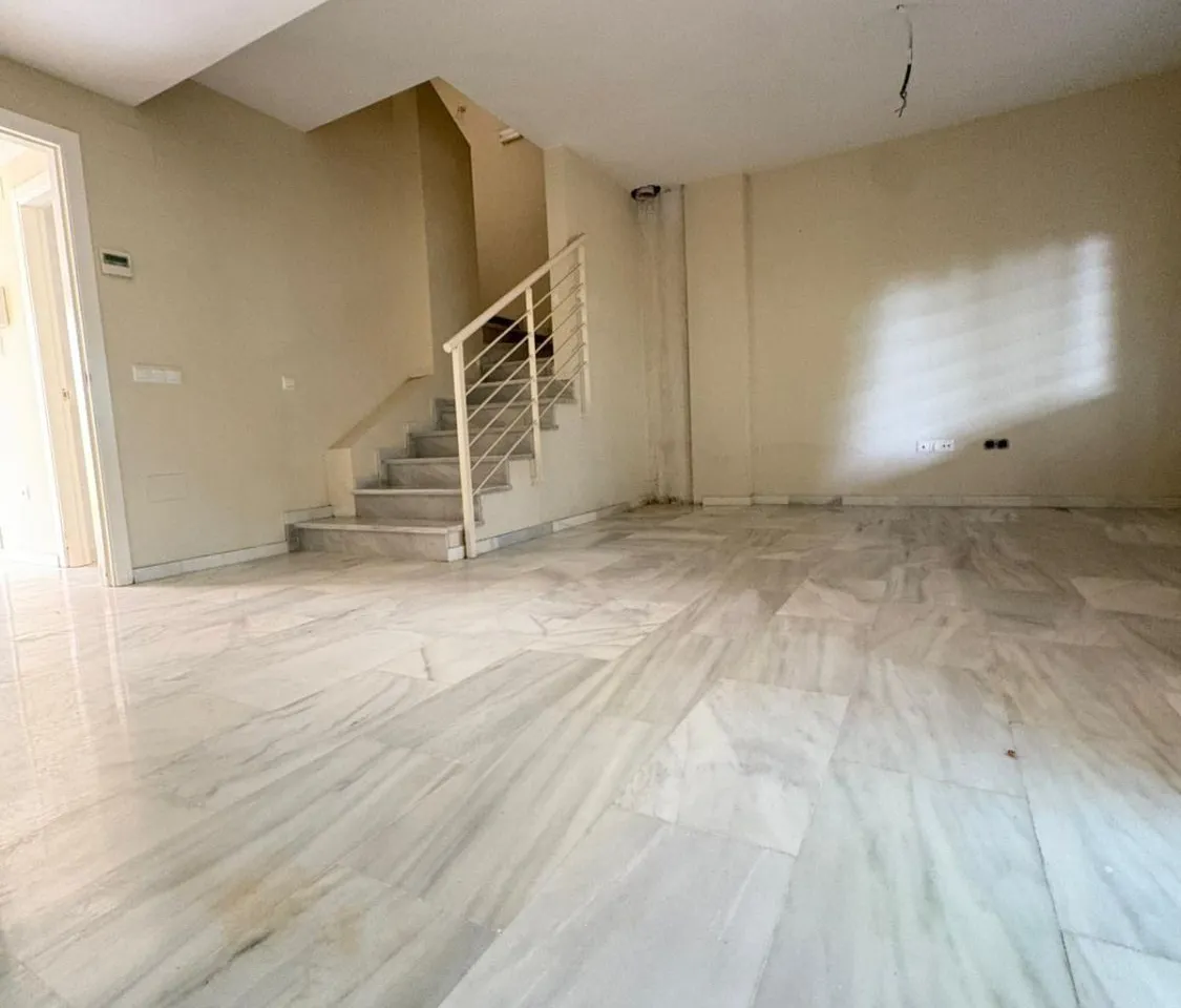 49a8774a-71eb-4c72-acbc-dac4076843b4