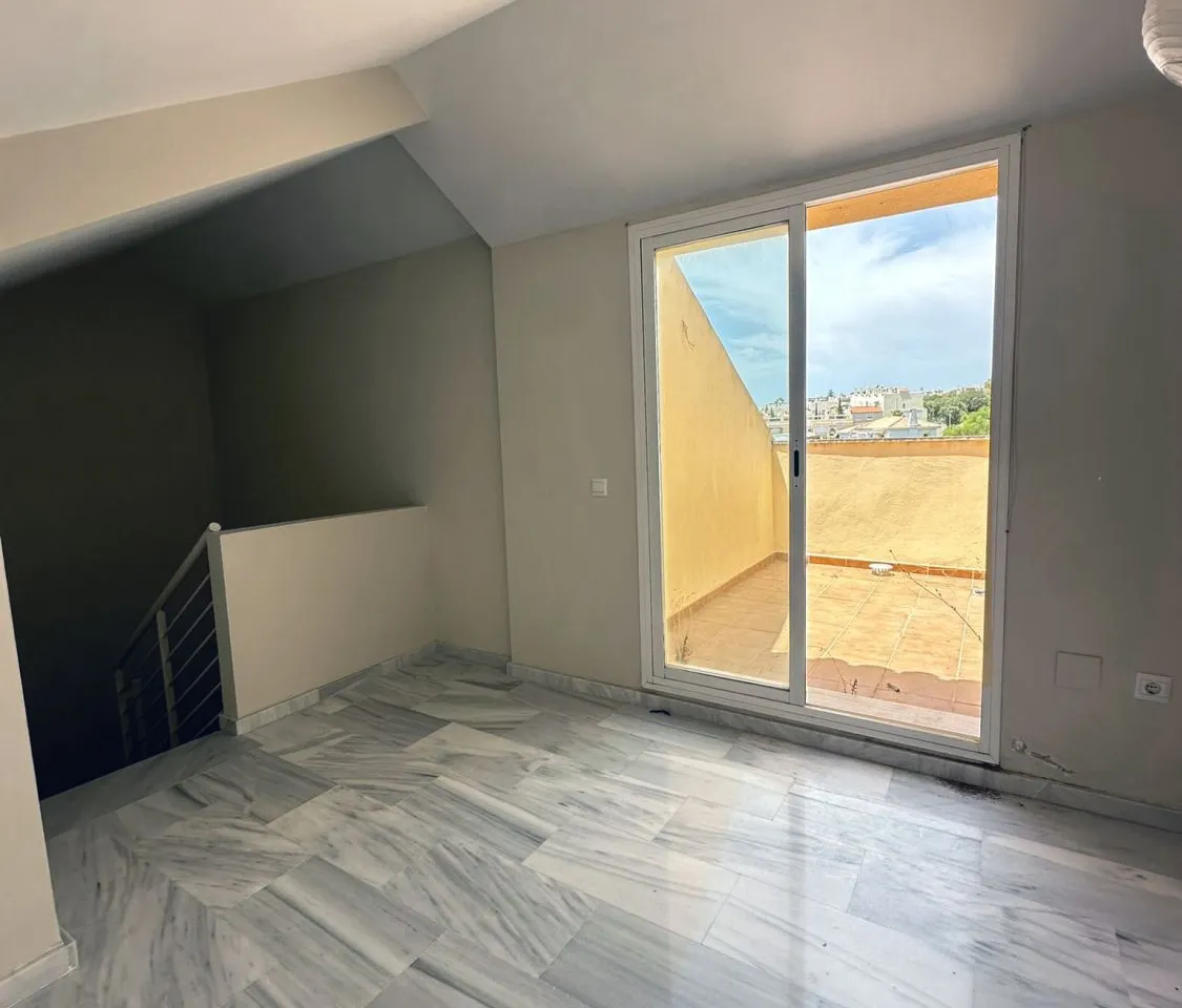 8b4a8092-c36a-4a05-a592-19e7036c7f7f