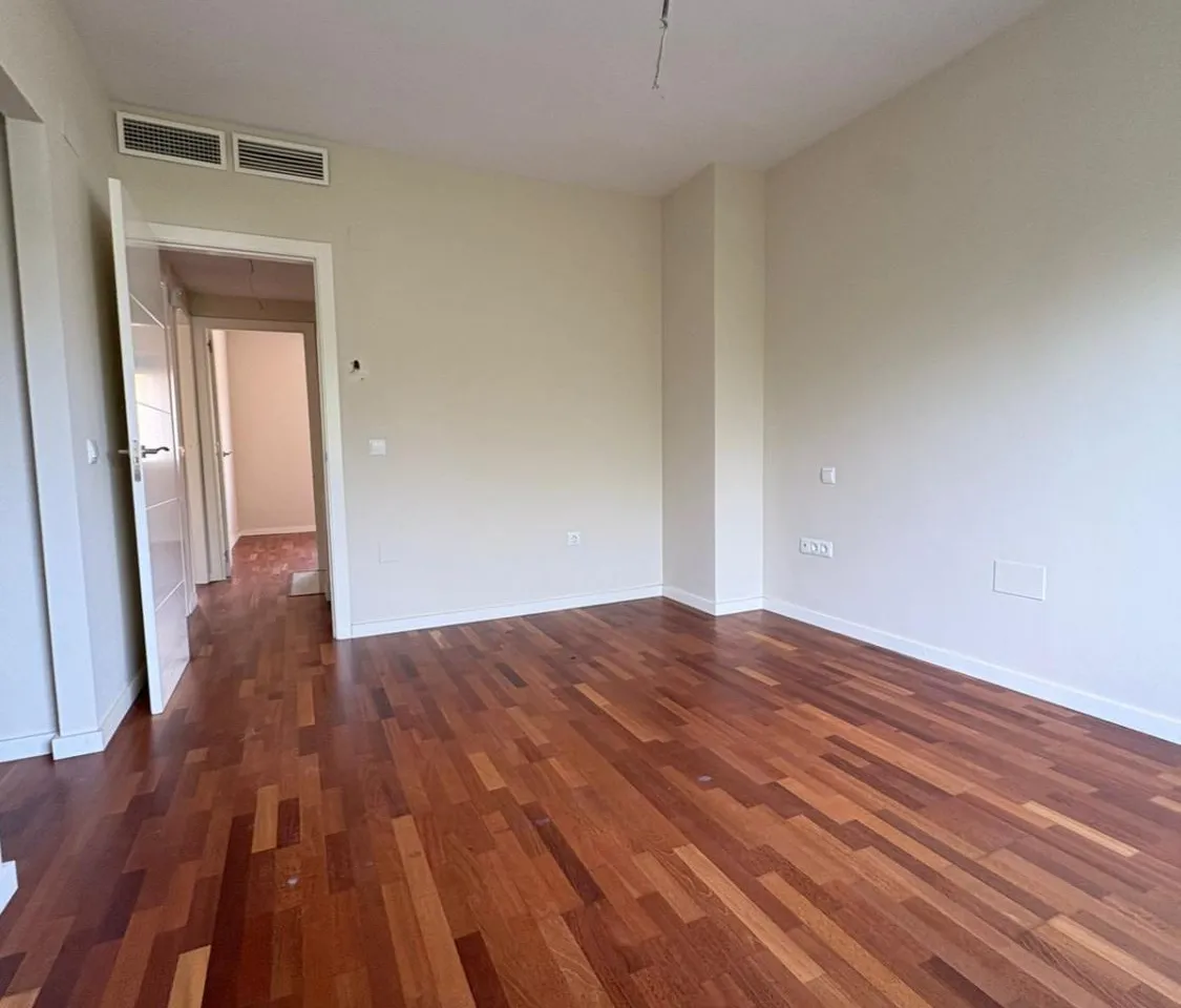 8d349576-9d21-40b6-a497-cbc517a18789