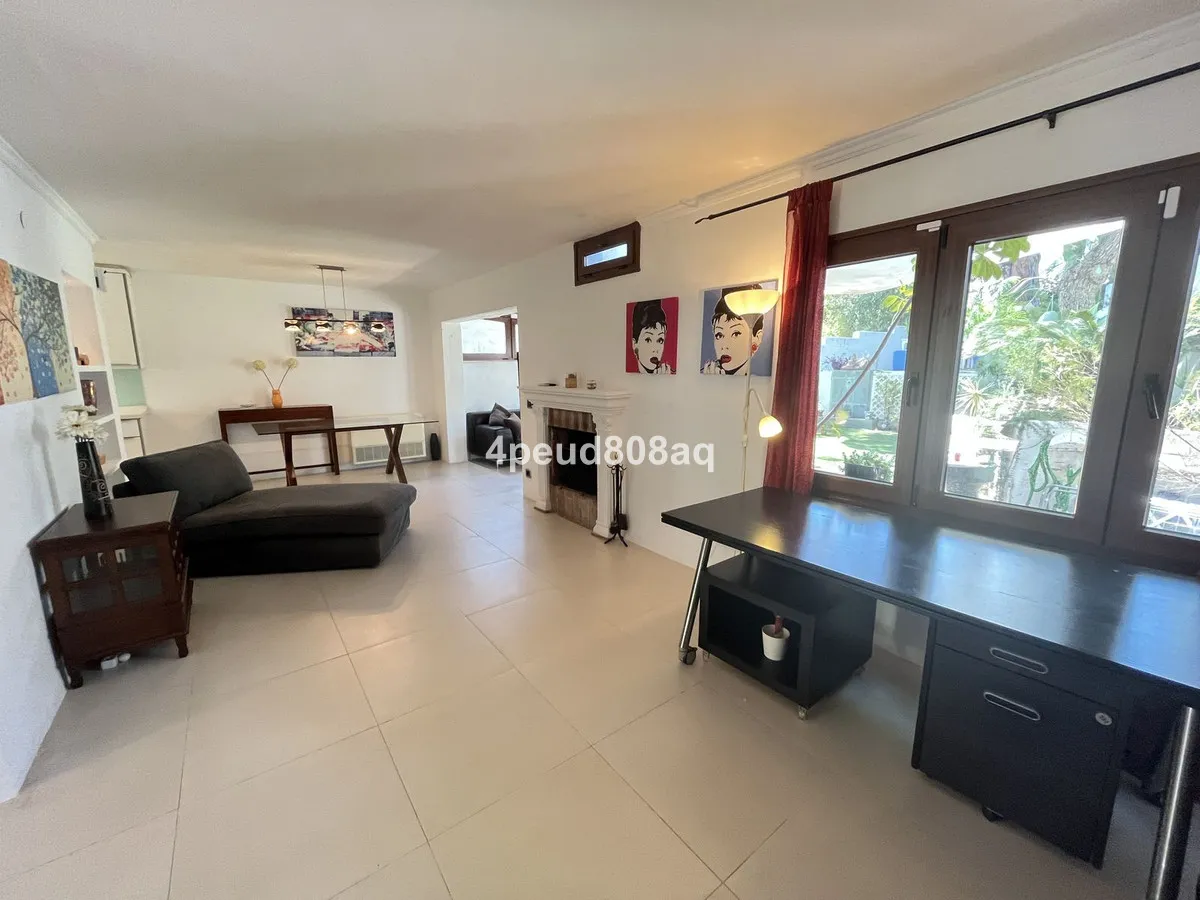 5594c3dc-0a8e-4727-b56d-3dbb00342aa9