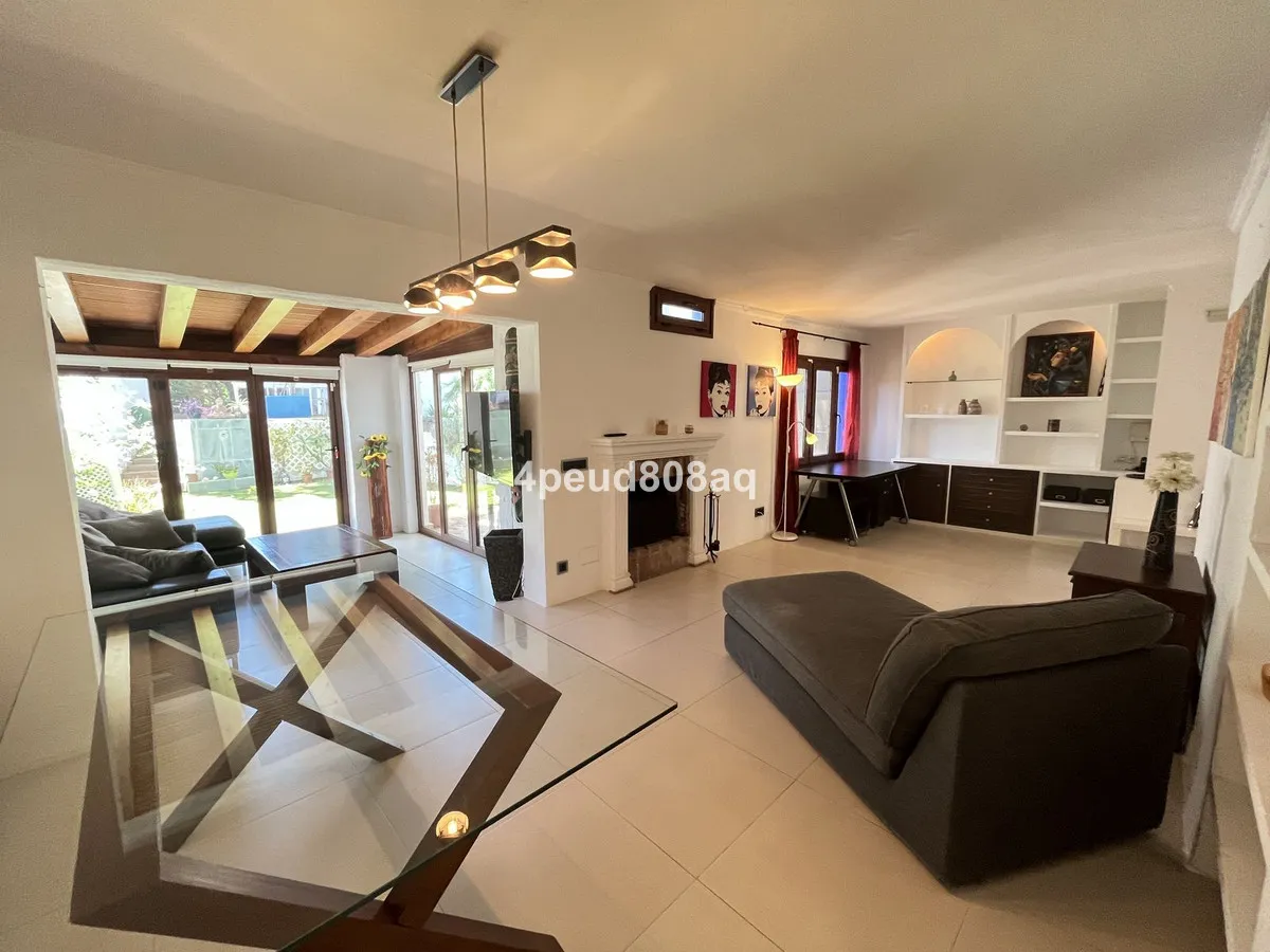 7d2d0de8-7272-46c8-b75e-59a111e63c62