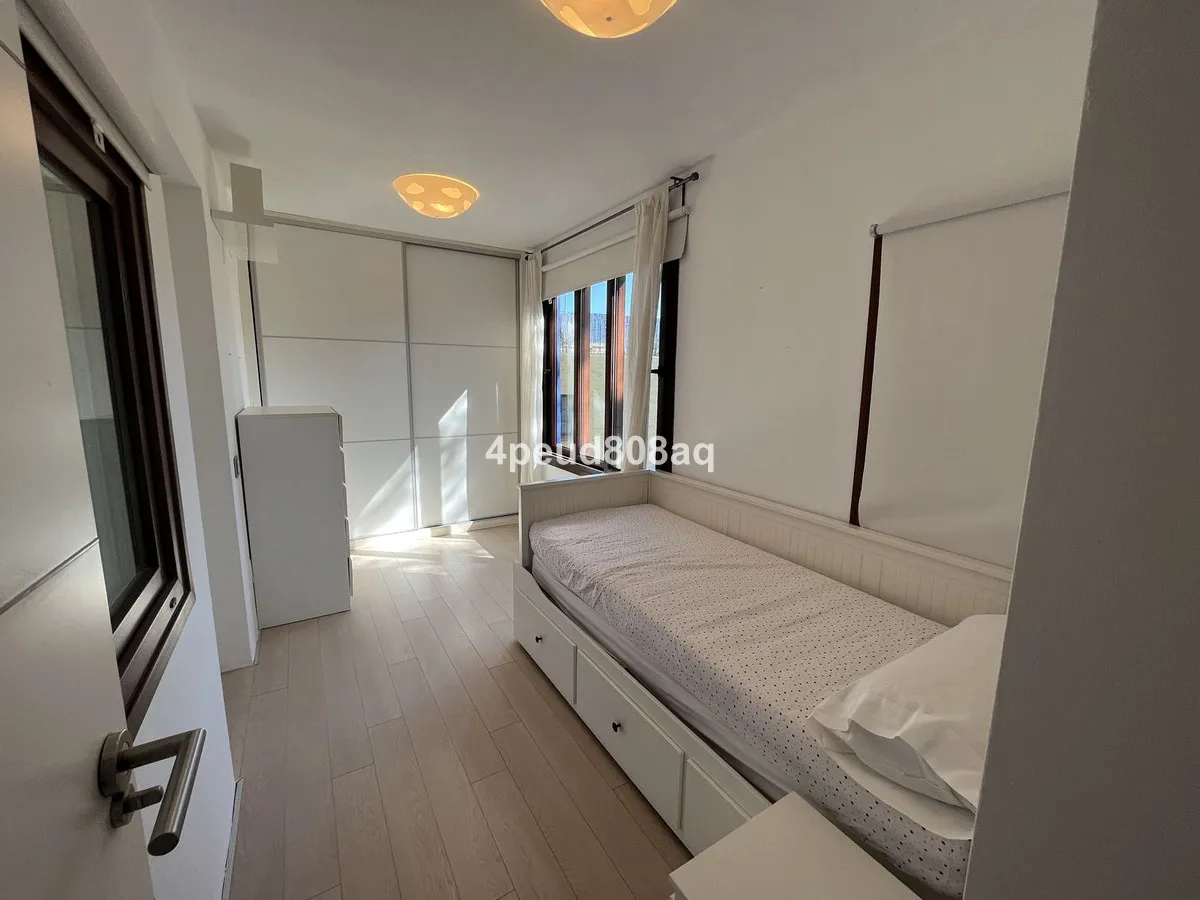 b2ffe9ff-9940-4c31-ac87-9b1daa2dcf42