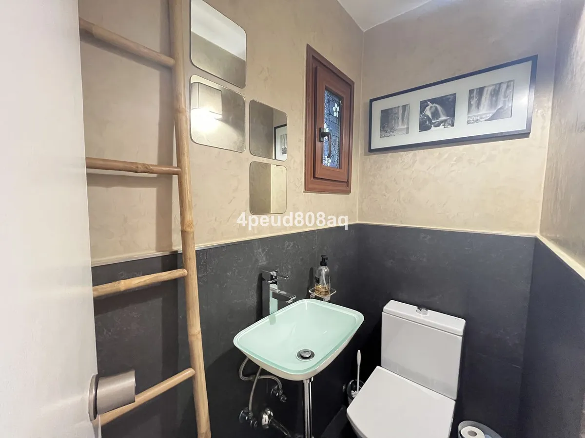 b533b9e9-8c1e-4a25-8ca1-16afd92a6ea4