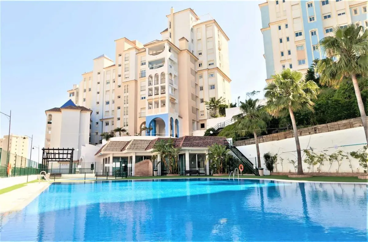 Luxury Penthouse with Panoramic Sea Views in Estepona