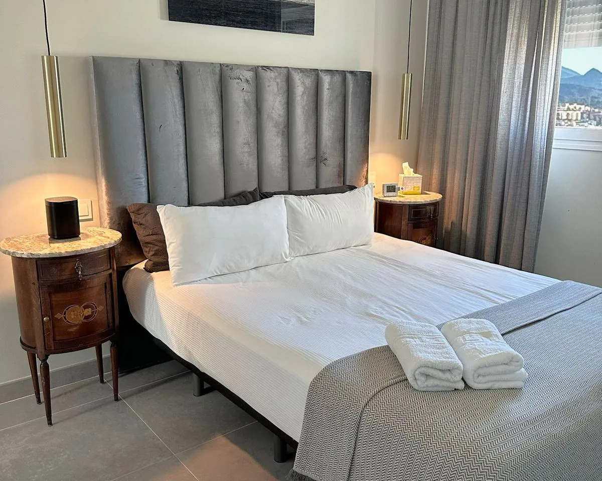 6feed25b-964b-416f-856b-ca5a9587aabf