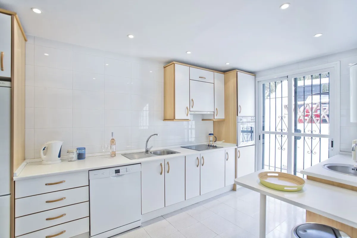 3eb031f6-32db-428a-9588-8c1f7d49e583