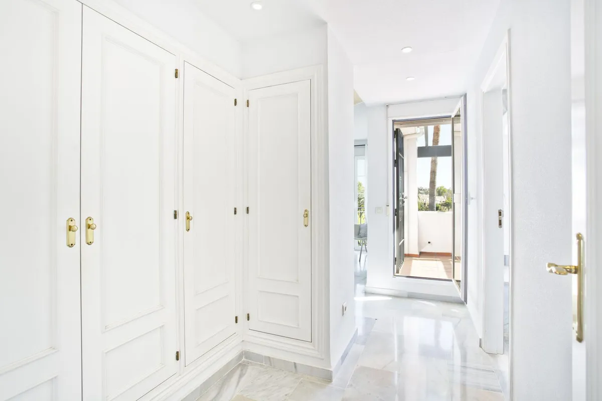 896579fc-ea65-471a-83cc-fdd53f5d2b20