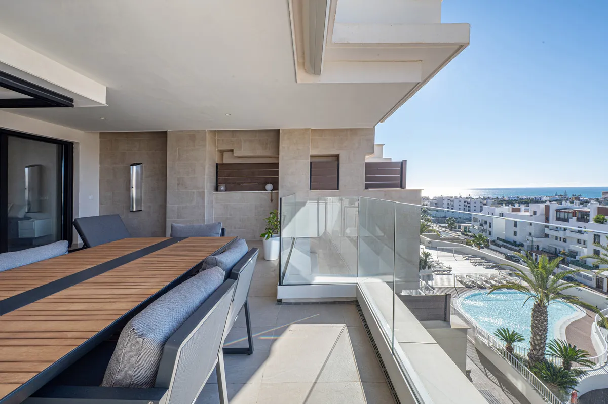 63c28709-36bb-445e-9c90-a8ffc0cd1af0