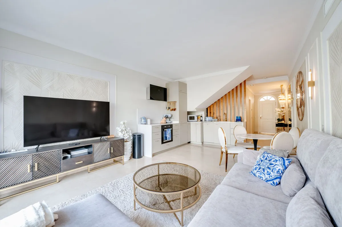 f259147e-1011-422f-9328-14f7202bd17c