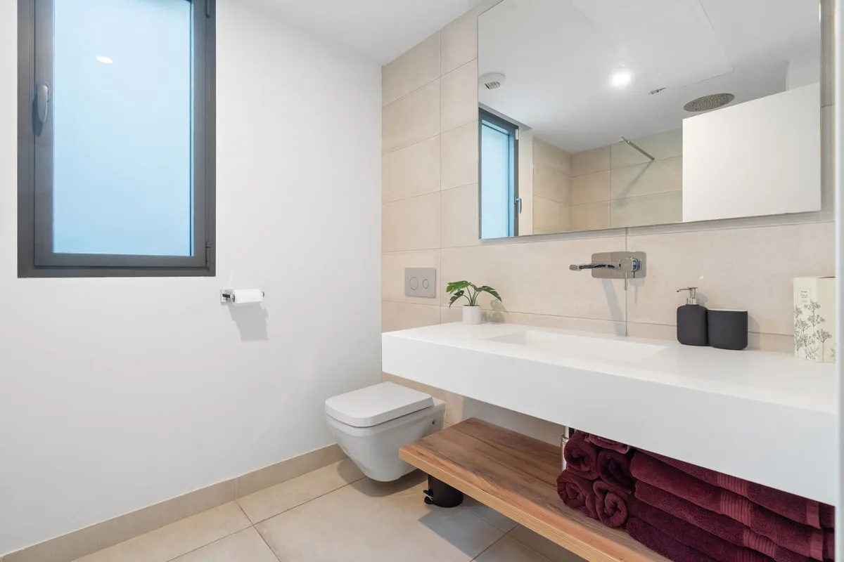 3e73e021-f9b4-4ee2-bcda-28d1424ad3c7