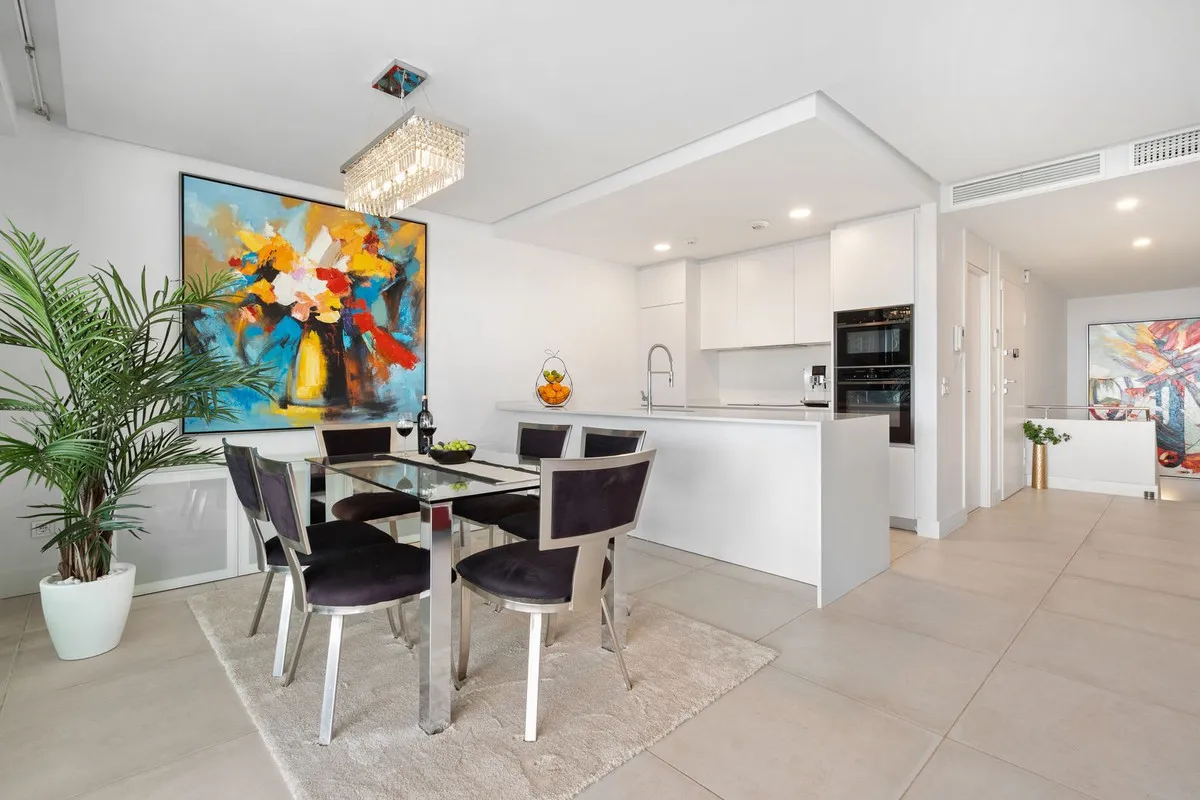 f1fae90d-5ad8-41a8-b31a-54e972059f2a