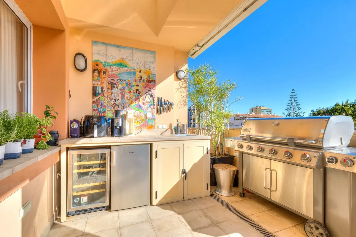 ac672b50-268e-407c-b3d2-518159e0b65b