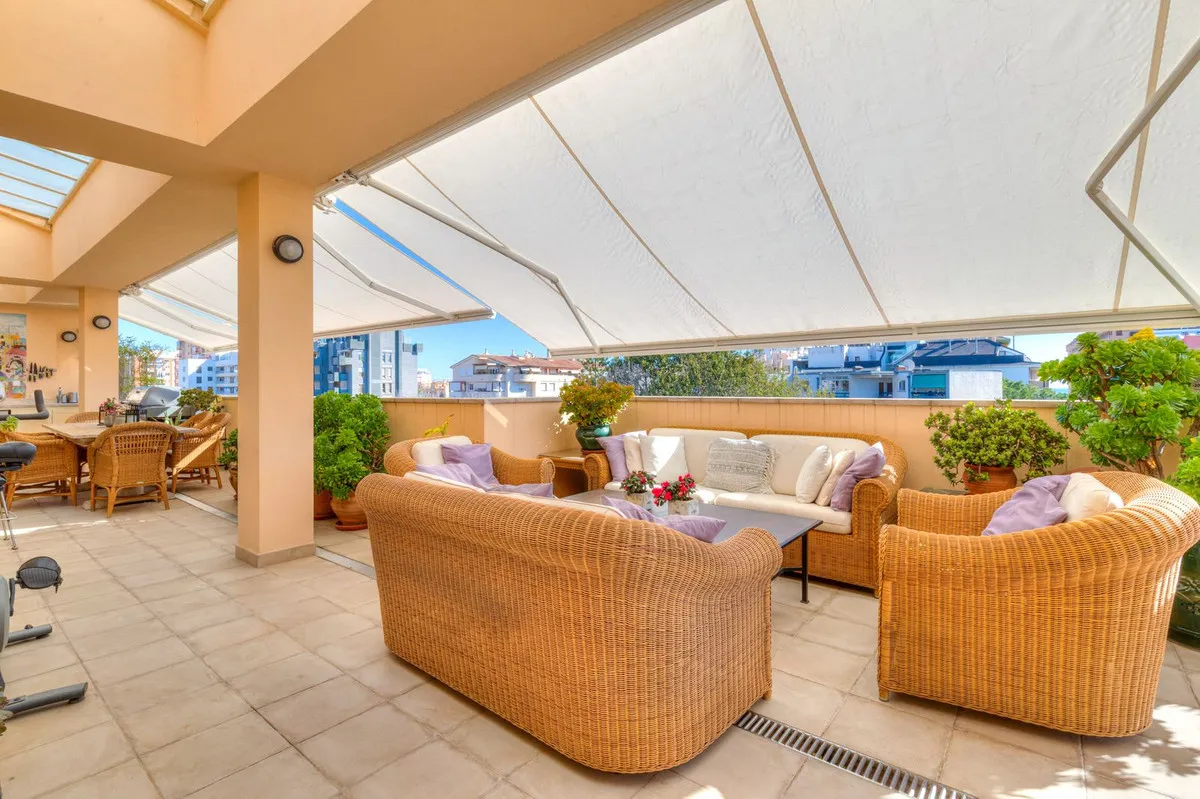 caf5cdb8-d1d9-4f64-81cc-01af982e198e