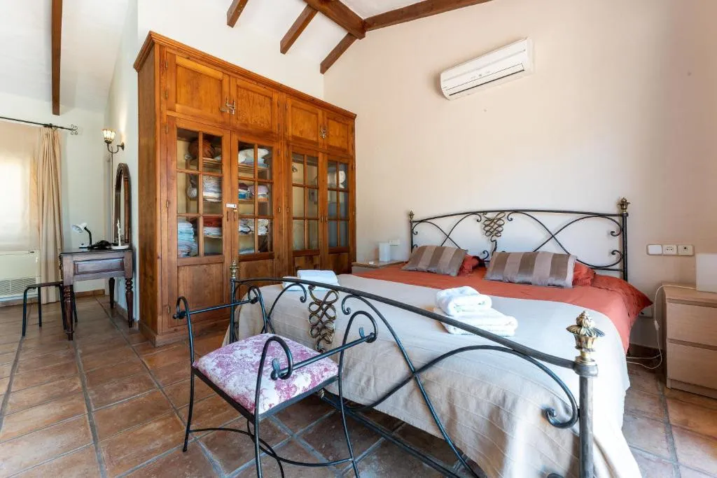 9d03caee-a851-4edf-a0a5-fdd820a53062