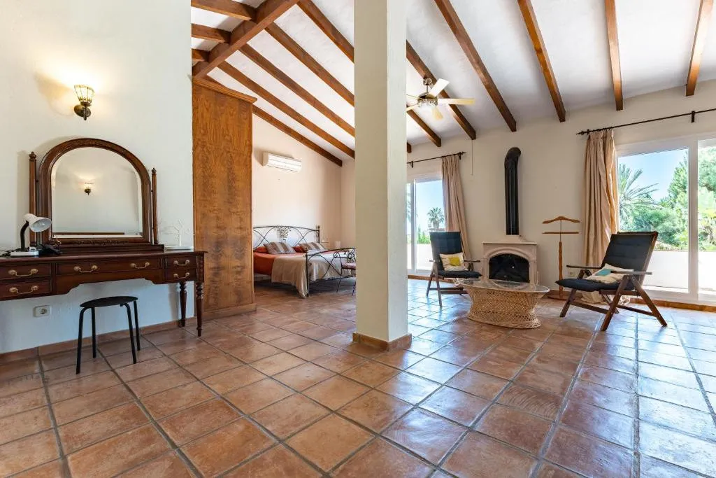 d127831c-6e02-42cb-ba23-07e71bb805a6