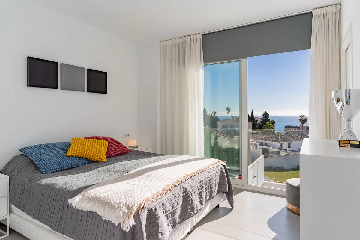 2a3d07db-fa72-4524-8ee8-6982fdbb4bf6